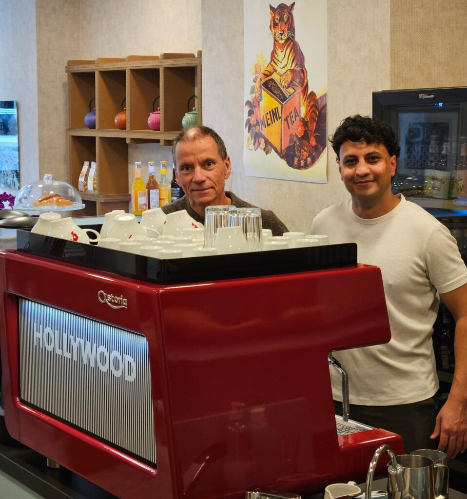 Niazwali Ahmadzai & Wolfgang Henze aus dem Cafe Niaz in Aachen